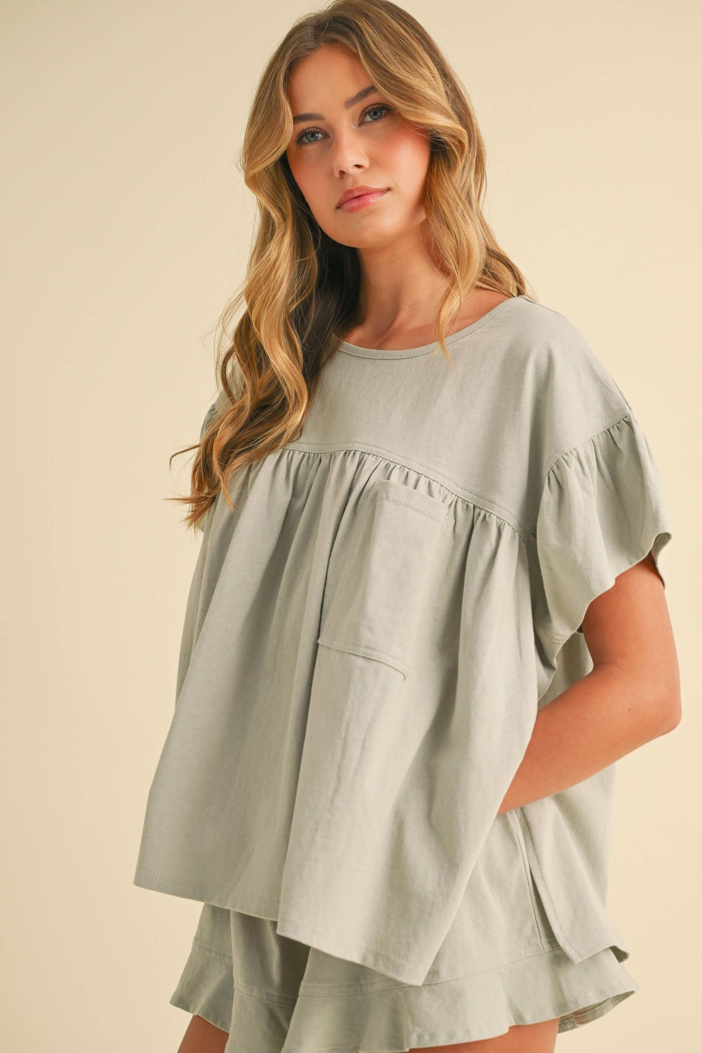 IST5851 PLEATED TUNIC BABYDOLL TOP AND RUFFLED SHORTS SET
: MAUVE / L