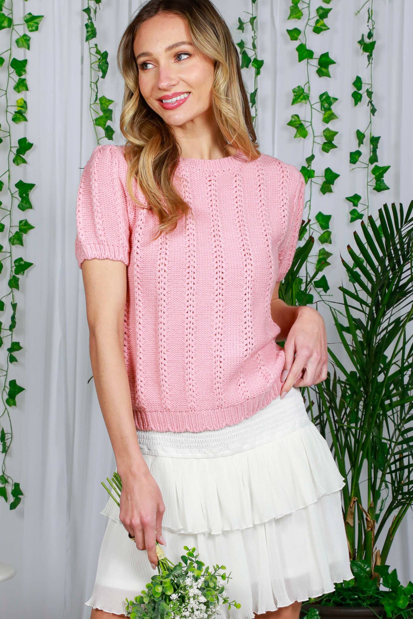 High Rise Tiered Pleated Elastic Smocked Mini Skirt VS81980: Off White / S