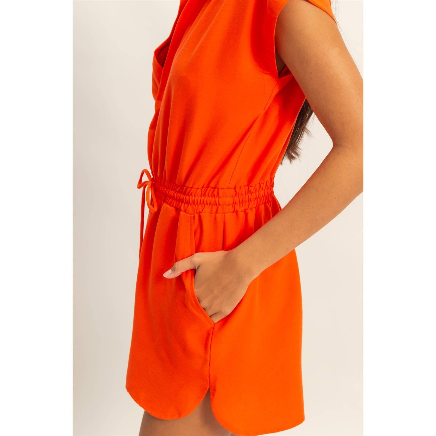 DZ25C253-Collared Romper with Buttonless Placket: BLACK / S-M-L(2-2-2)