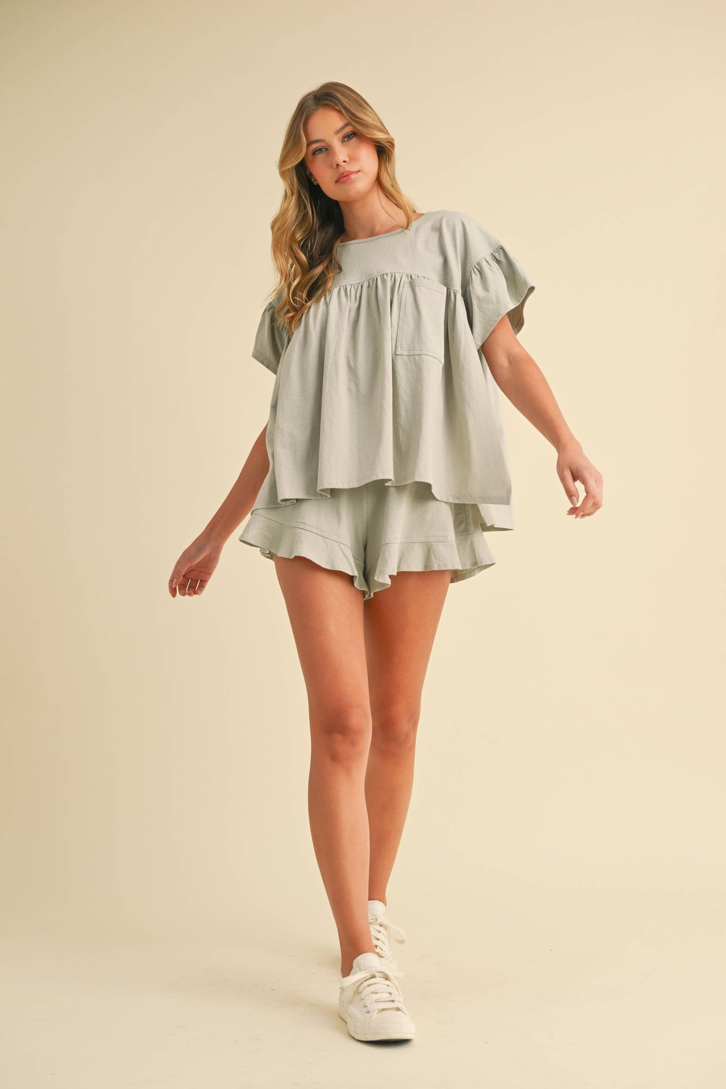 IST5851 PLEATED TUNIC BABYDOLL TOP AND RUFFLED SHORTS SET
: MAUVE / L
