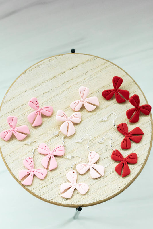 Flat Bows • Valentines Day Earrings: Medium pink / Studs