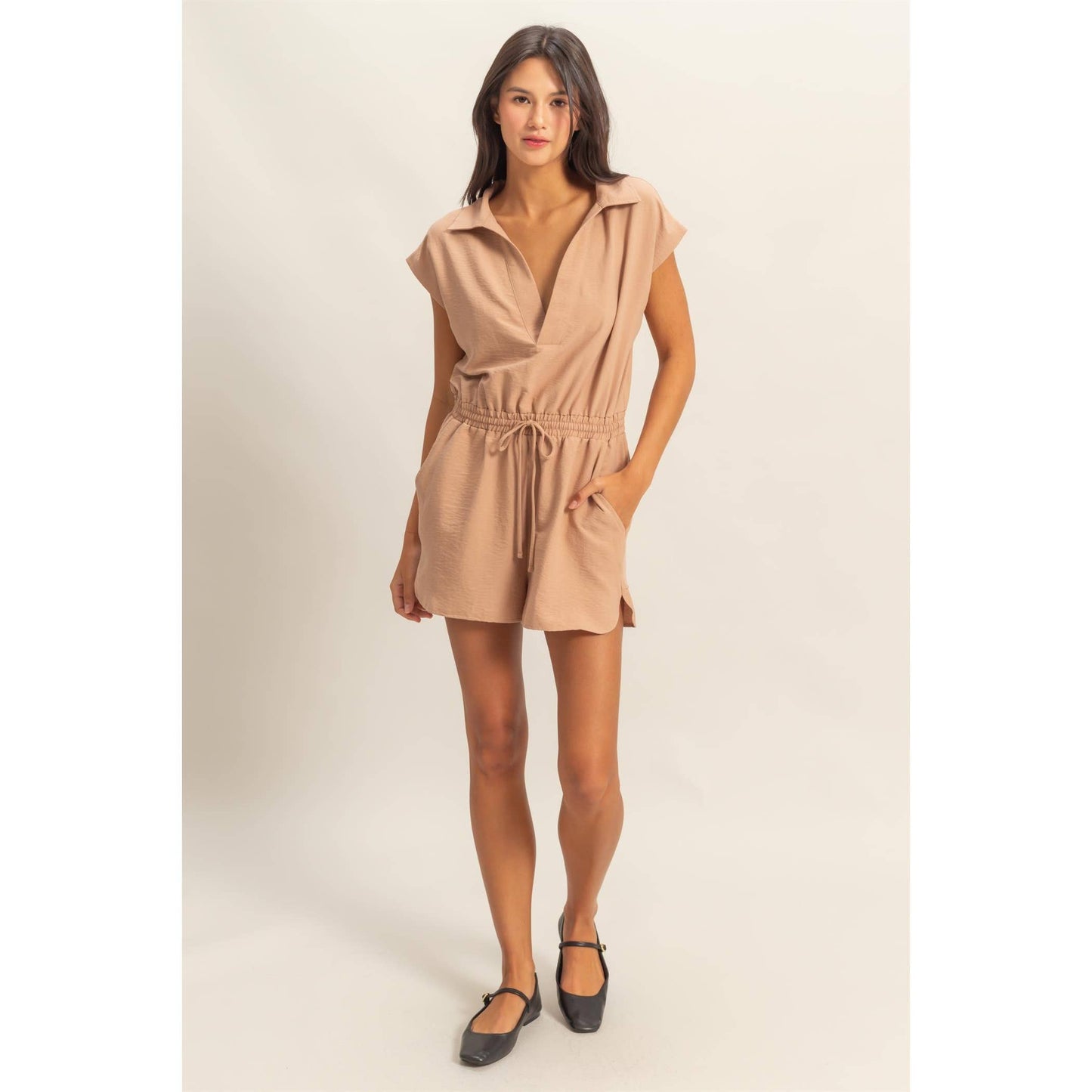 DZ25C253-Collared Romper with Buttonless Placket: BLACK / S-M-L(2-2-2)