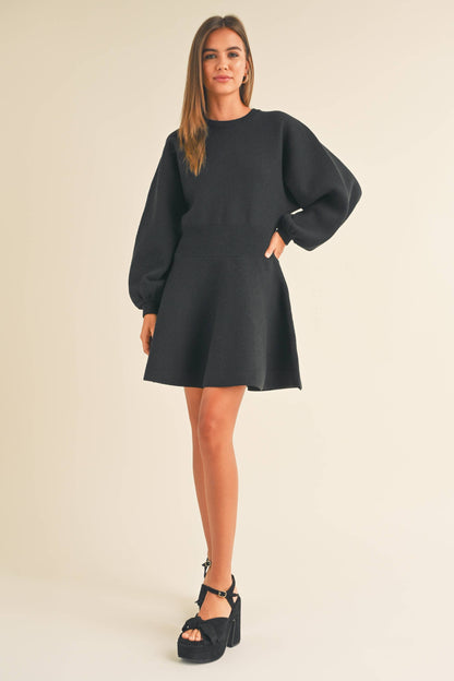 D2660   BALLON SLEEVE SWEATER DRESS: BLACK / S
