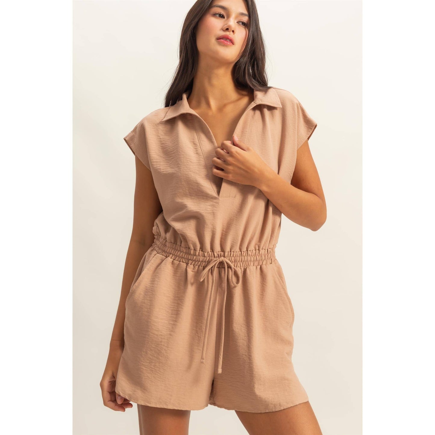 DZ25C253-Collared Romper with Buttonless Placket: BLACK / S-M-L(2-2-2)