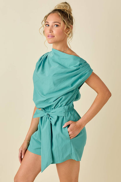 Draped unbalanced drop shoulder romper: AQUA / L