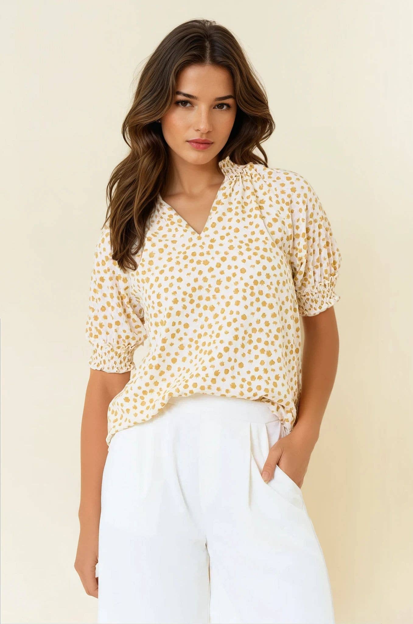 JACQUARD DOT PRINT SHORT SLEEVE BLOUSE - 44497T: MUSTARD / L