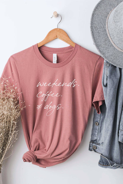 WEEKENDS COFFEE AND DOGS Graphic T-Shirt: BLACK / L