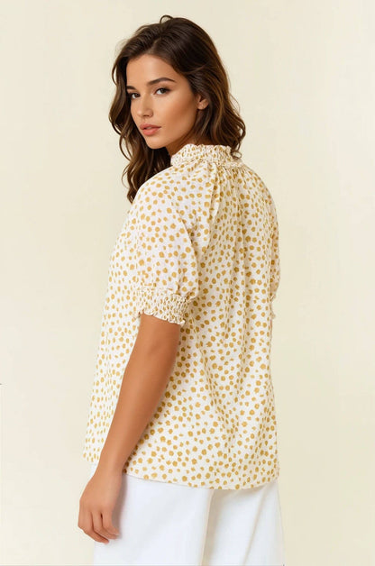 JACQUARD DOT PRINT SHORT SLEEVE BLOUSE - 44497T: MUSTARD / L