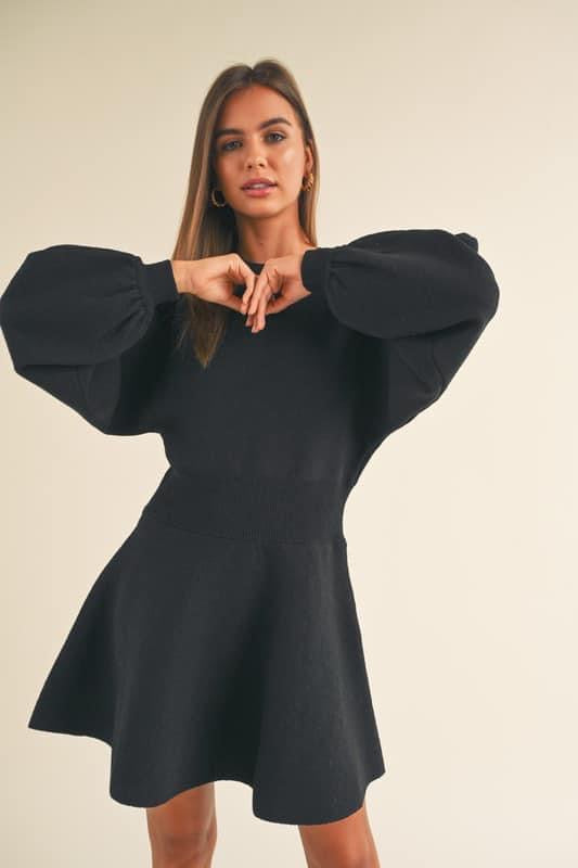 Balloon sleeve sweater dress