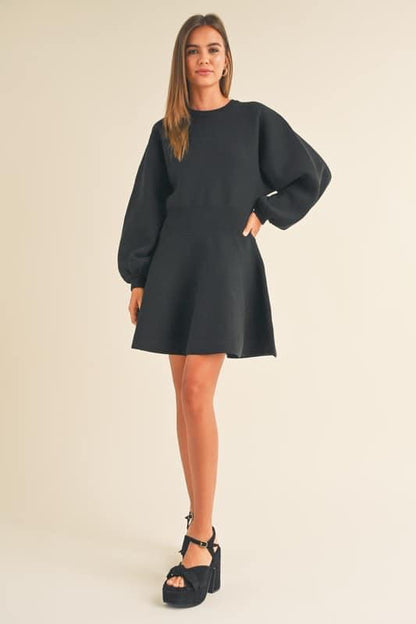 Balloon sleeve sweater dress