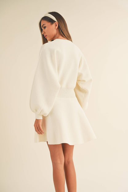 D2660   BALLON SLEEVE SWEATER DRESS: BLACK / S