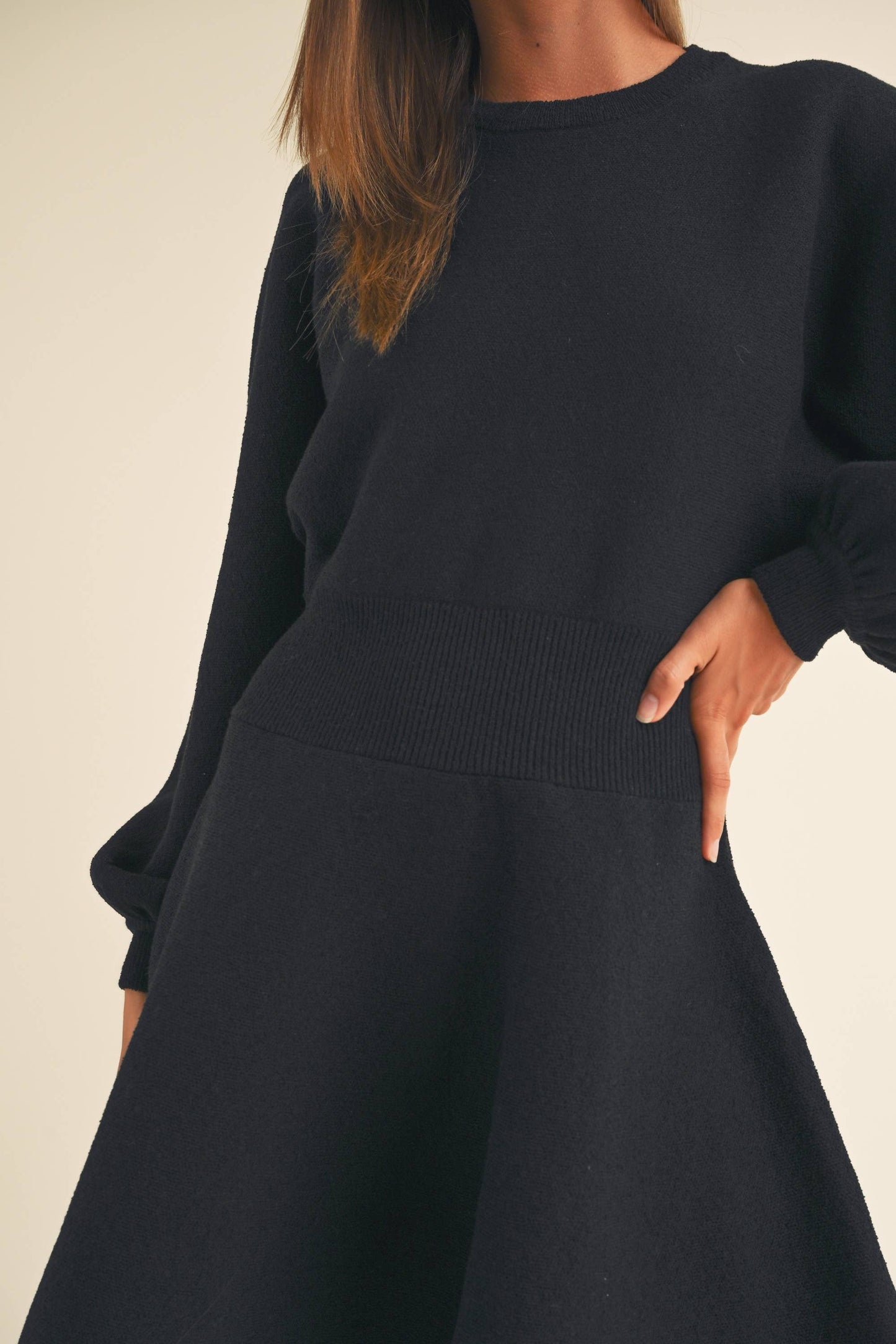 D2660   BALLON SLEEVE SWEATER DRESS: BLACK / M