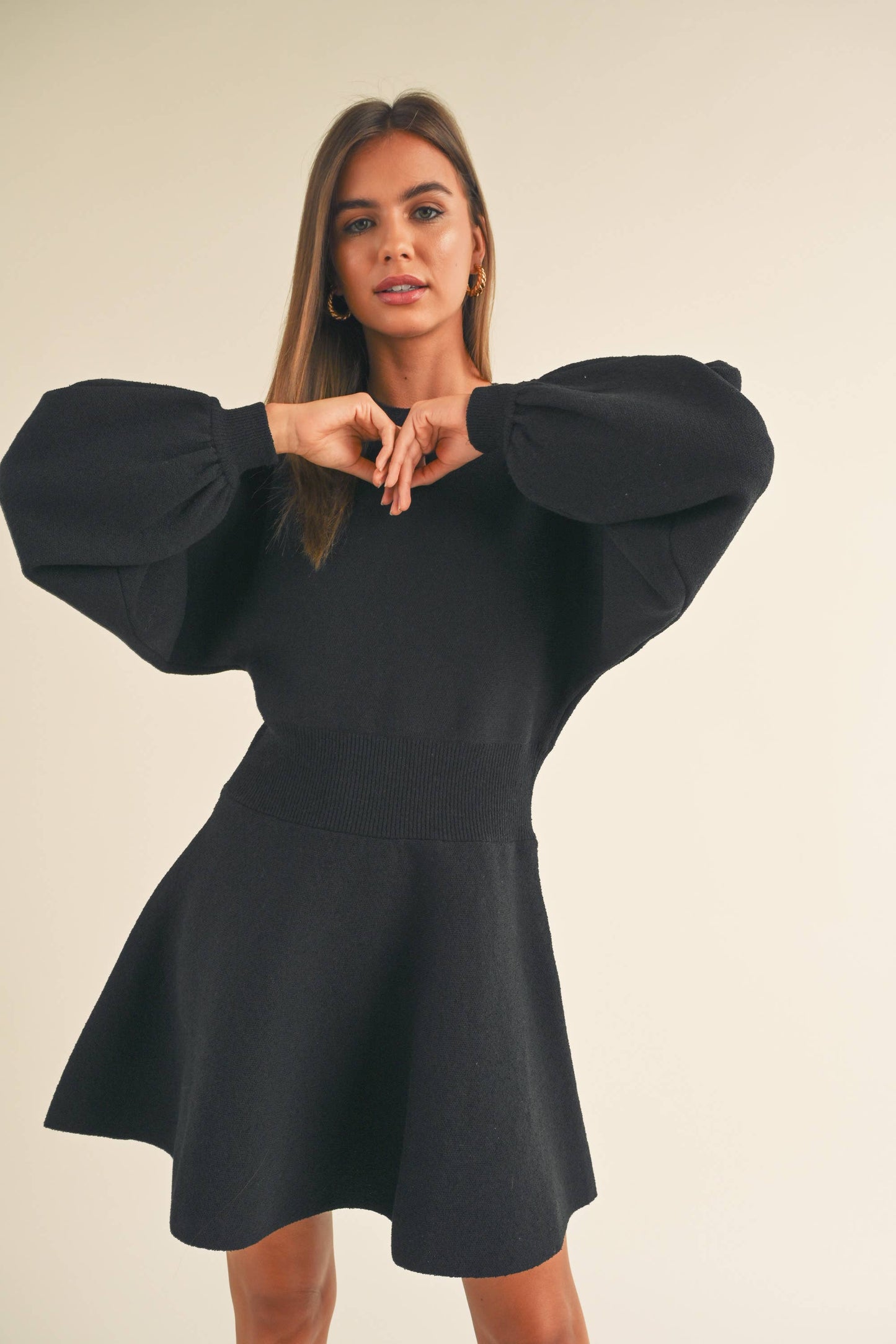 D2660   BALLON SLEEVE SWEATER DRESS: BLACK / S