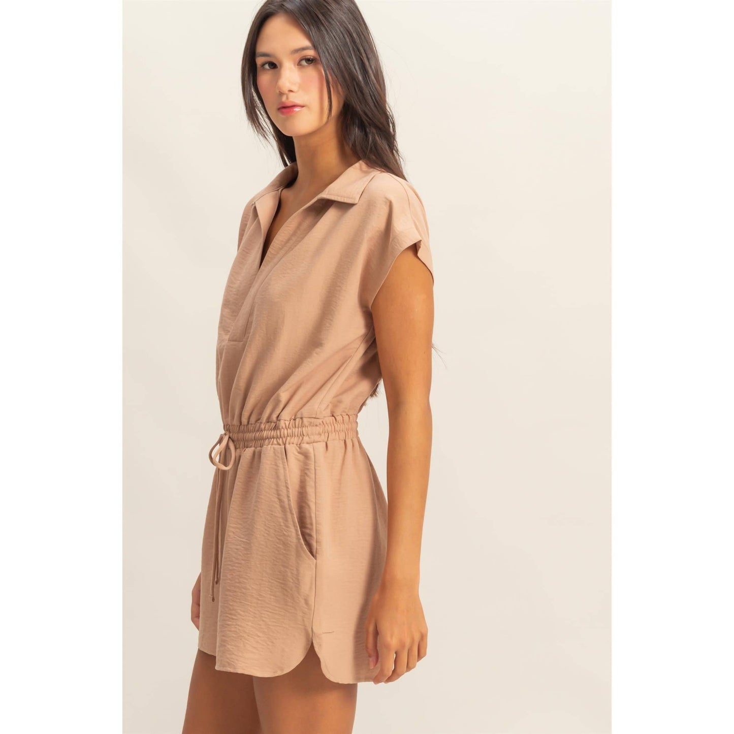 DZ25C253-Collared Romper with Buttonless Placket: BLACK / S-M-L(2-2-2)