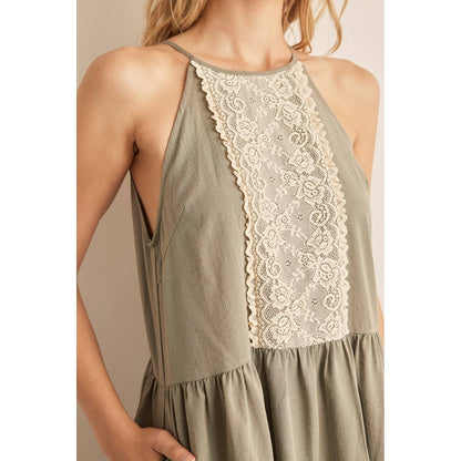 LACE CONTRAST HALTER NECK MINI DRESS WITH TIERED RUFFLES: CLAY / L